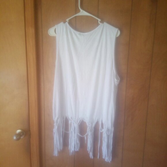 Scarlett Women's White Fringed Tank Flag Cross Top Size 3X - Picture 5 of 5